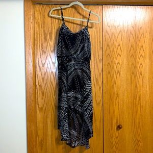 EXPRESS - NWT black and white high-low dress (Small)